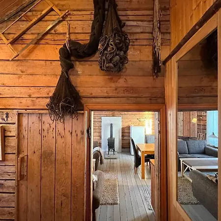 منتزه العطل Sakrisoy Rorbuer راين