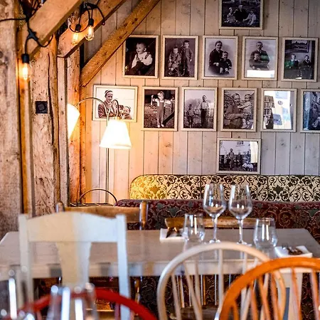 منتزه العطل Sakrisoy Rorbuer