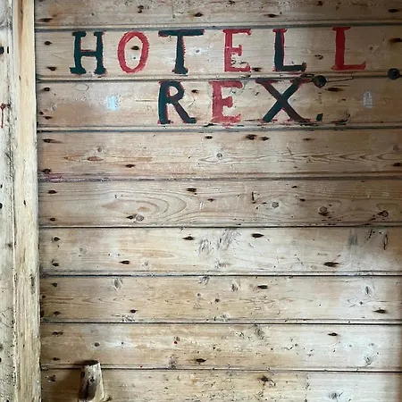 Sakrisoy Rorbuer منتزه العطل راين