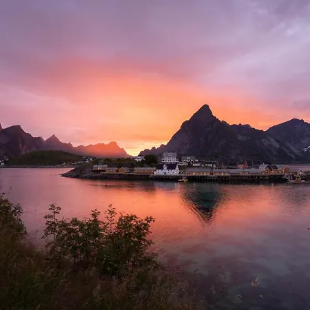 Sakrisoy Rorbuer منتزه العطل 3*