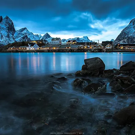 Sakrisoy Rorbuer منتزه العطل راين