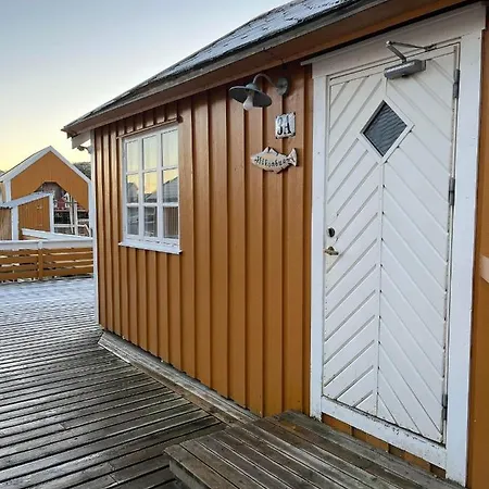 Sakrisoy Rorbuer منتزه العطل 3*