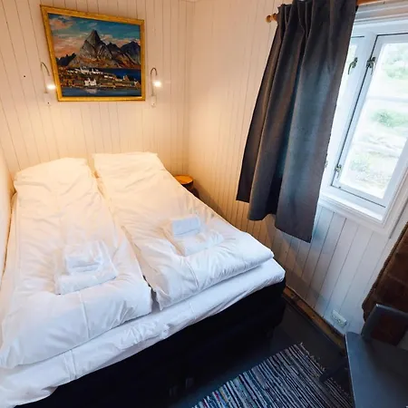 Sakrisoy Rorbuer Holiday park 3*