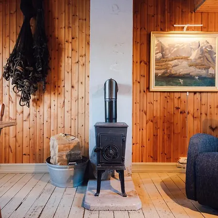 منتزه العطل Sakrisoy Rorbuer راين