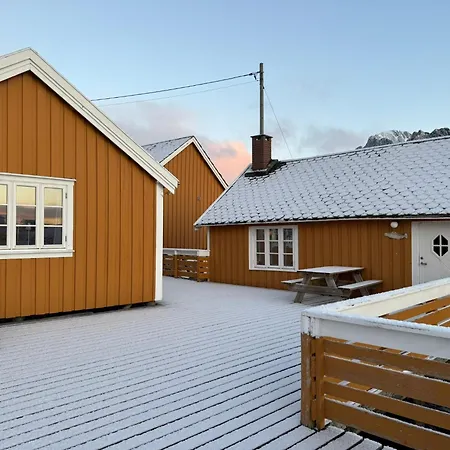 Sakrisoy Rorbuer راين