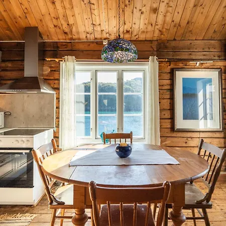 Prázdninový areál Sakrisoy Rorbuer