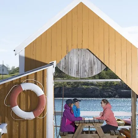 منتزه العطل Sakrisoy Rorbuer 3*