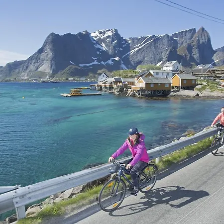 Sakrisoy Rorbuer 3* راين