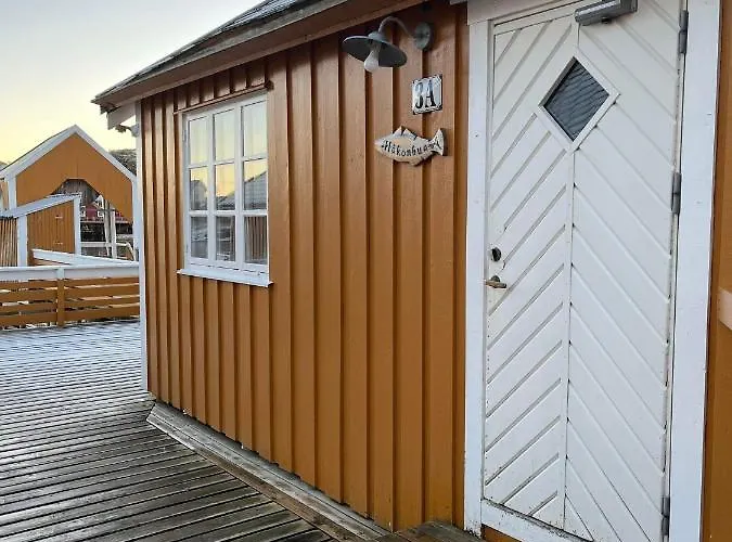 Sakrisøy Rorbuer Ferieparker 3*