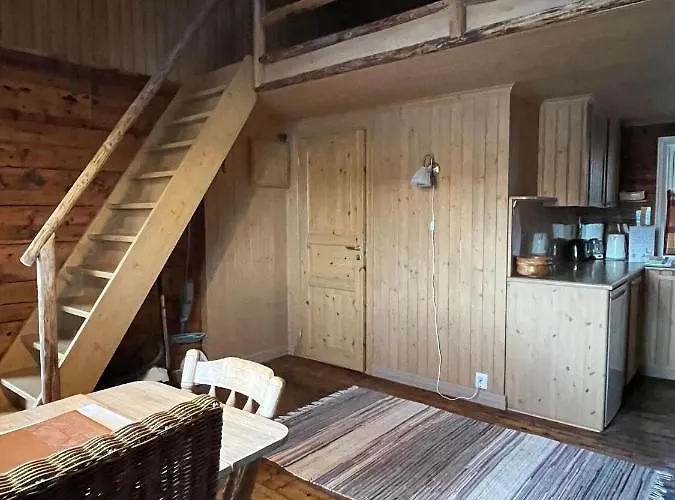 Sakrisøy Rorbuer 3* Reine