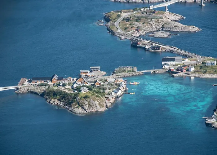 Sakrisoy Rorbuer Reine