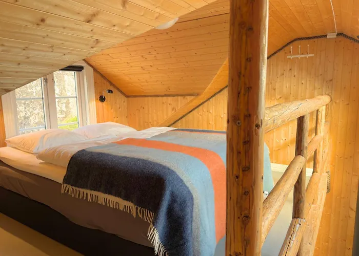 Semesterpark Sakrisoy Rorbuer 3*